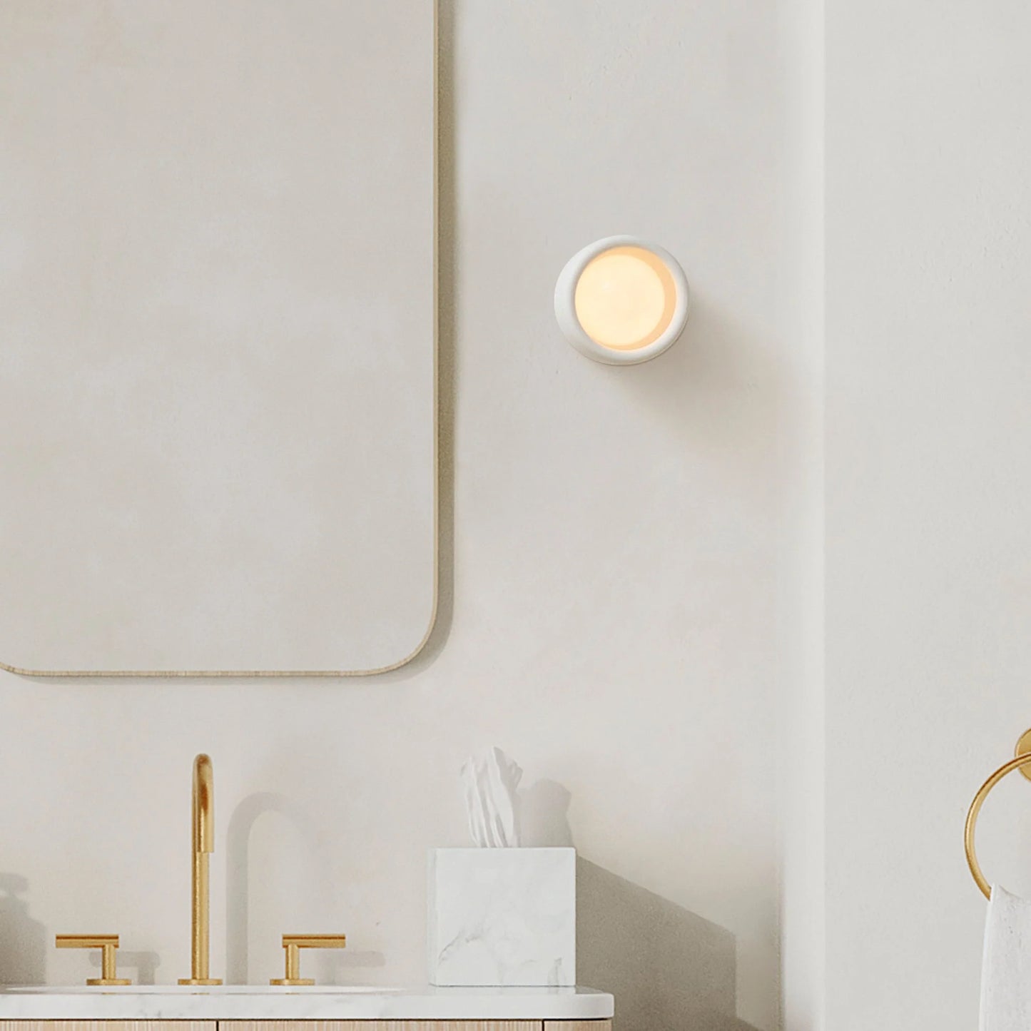 Calidora Minimalist Porcelain Wall Light