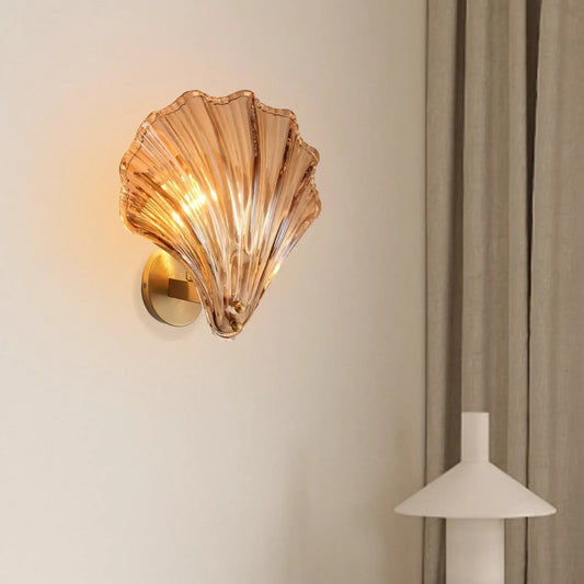 Luis shell wall light