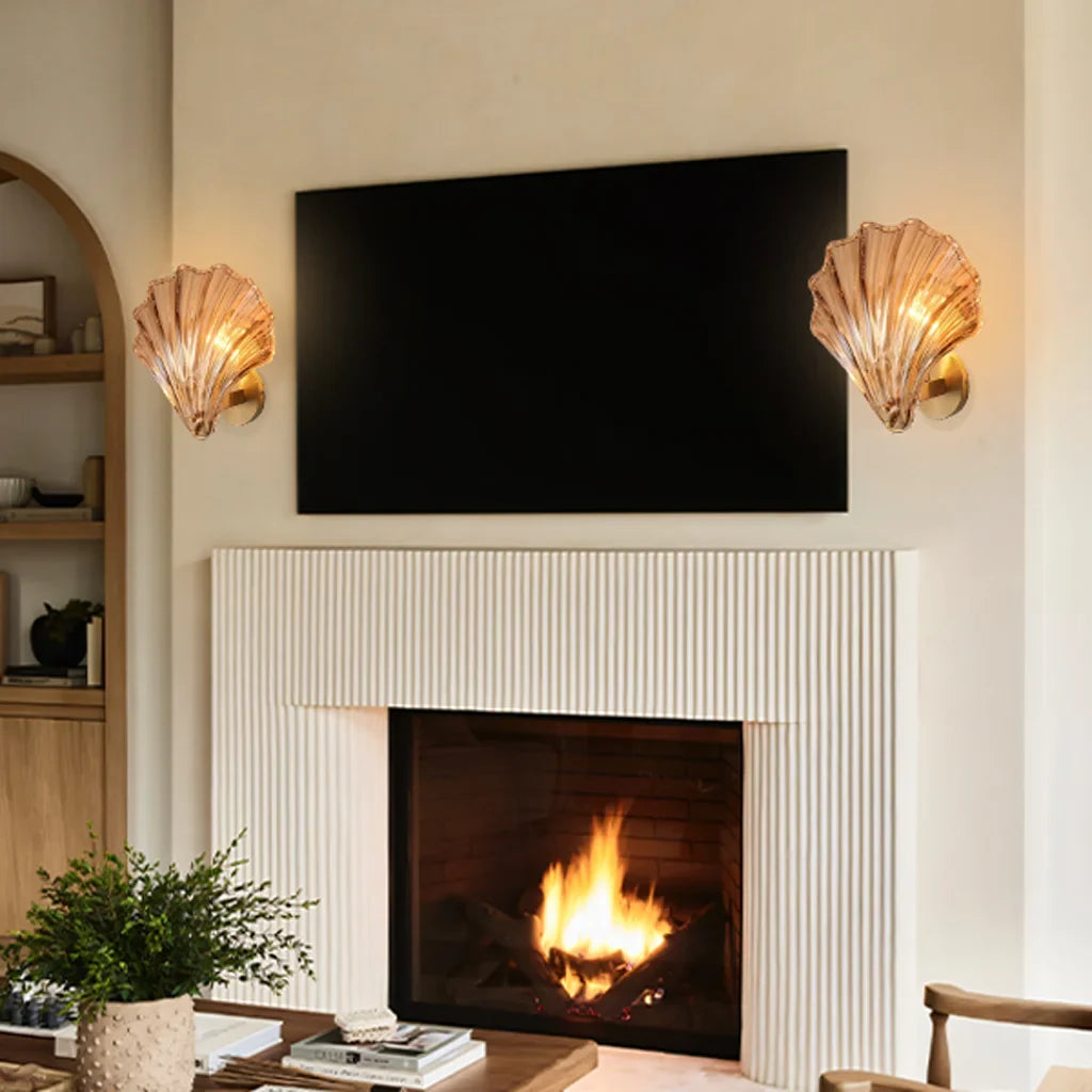 Luis shell wall light