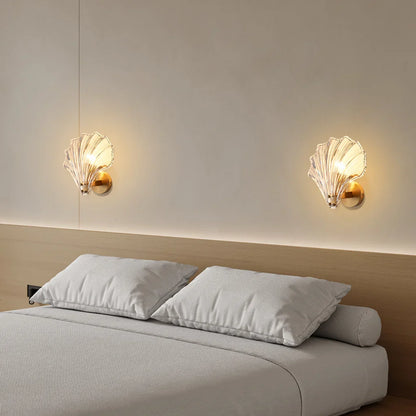 Luis shell wall light