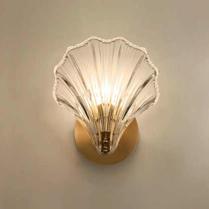 Luis shell wall light