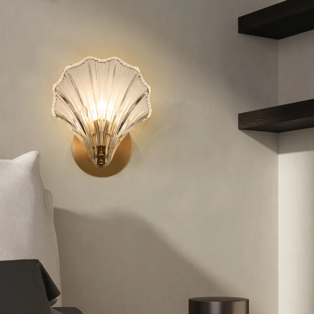 Luis shell wall light