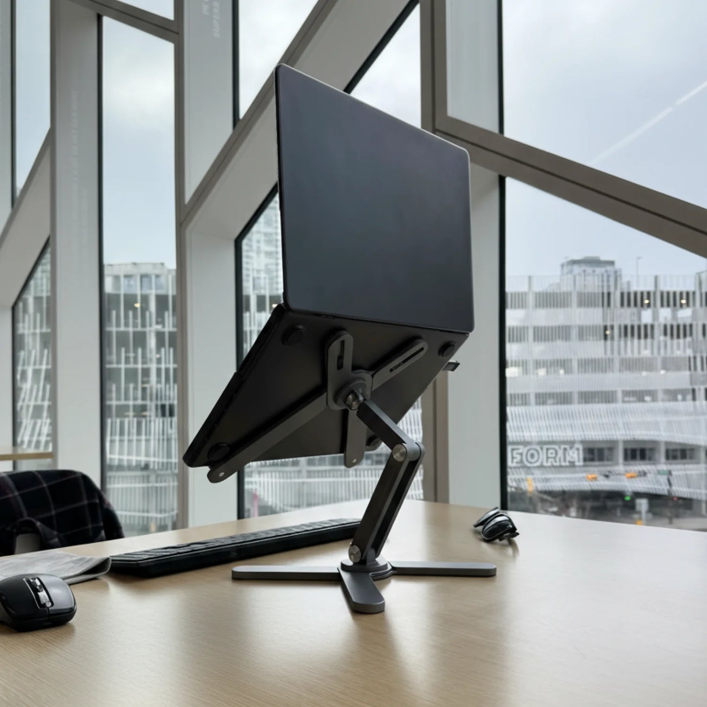 Model-X Stand
